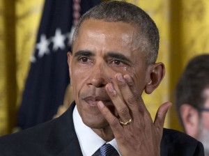 Obama tears up over gun control