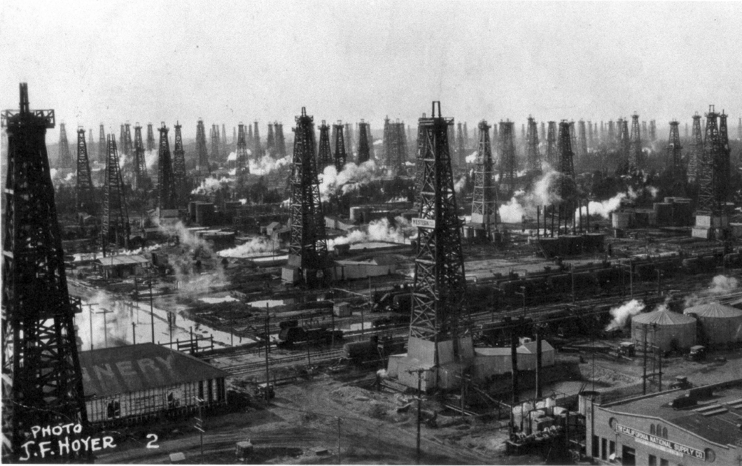 Historic Huntington - oil field at Alabama and Clay - 1920
