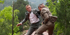 skyfall-train-fight