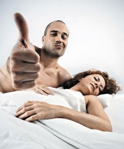 Man-in-bed-with-woman-6445007