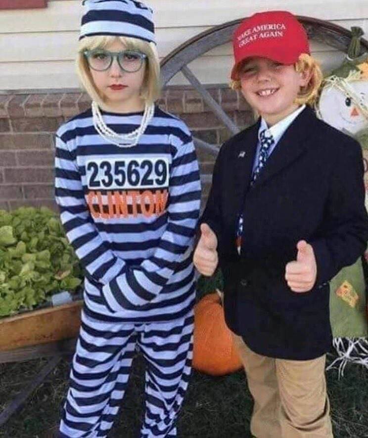 Twitter Hillary Donald Halloween costume