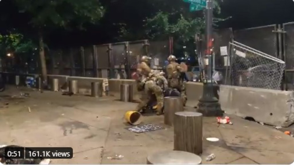 Federal police officers protecting Portland courthouse