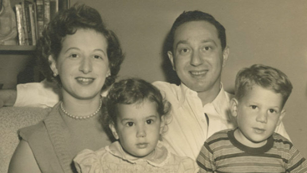 Октября 1951. Неизвестная семья.
